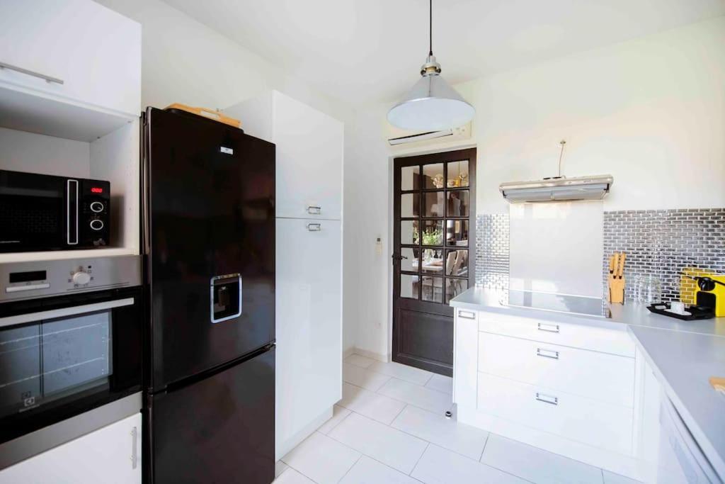Jolie Maison Sur Orleans, Parking & Climatisation Екстериор снимка