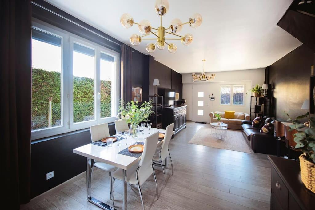 Jolie Maison Sur Orleans, Parking & Climatisation Екстериор снимка