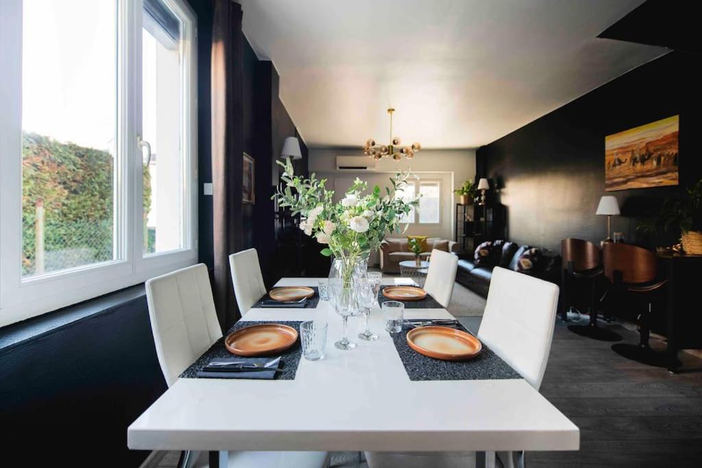 Jolie Maison Sur Orleans, Parking & Climatisation Екстериор снимка