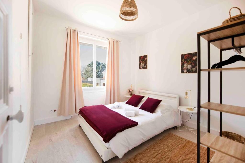 Jolie Maison Sur Orleans, Parking & Climatisation Екстериор снимка